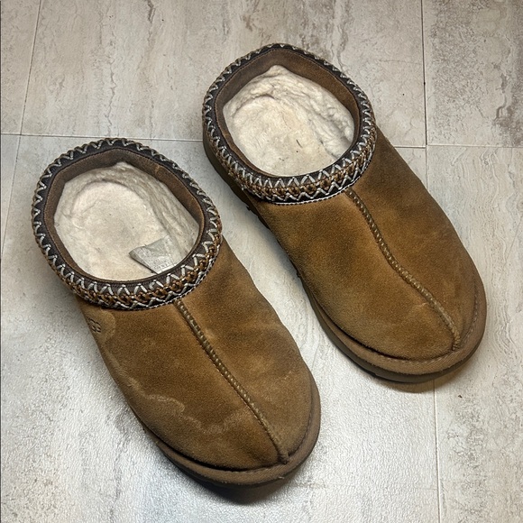 UGG Shoes - Women’s Ugg Tasman Chestnut